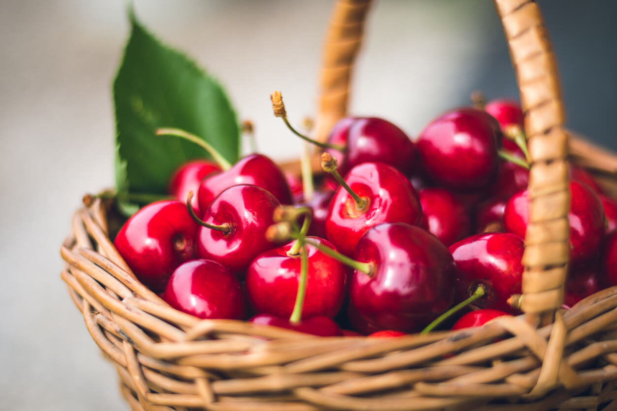 cherries-properties-and-benefits-of-the-fruit-that-symbolizes-june